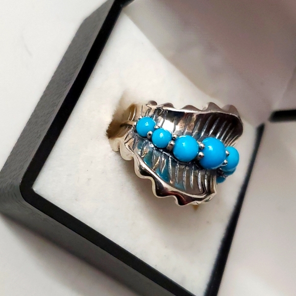 Sterling Silver 925 Turquoise Wave Graduated Ring - Picture 3 of 9